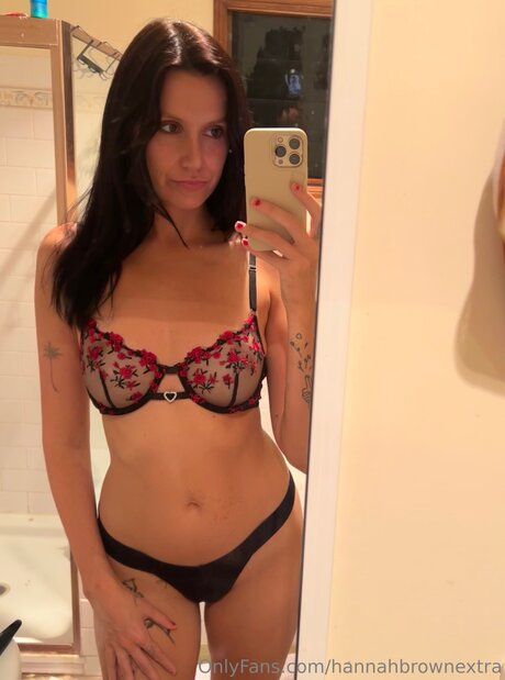 Hannahbrownextra