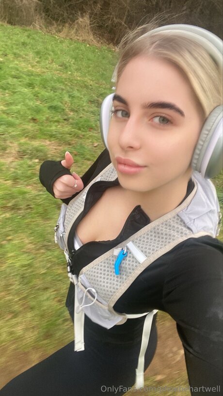 Nahá fotka uniklých OnlyFans od Phoebehartwell