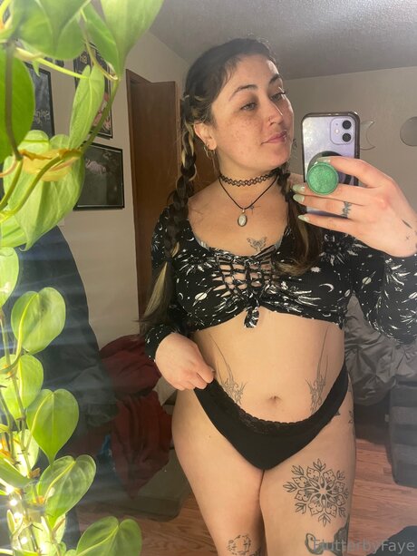 Photo nue de fuite OnlyFans de Fayemistique777
