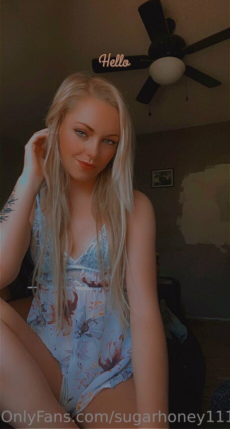 Naken lekkede OnlyFans-bilde av Illuminatebebe