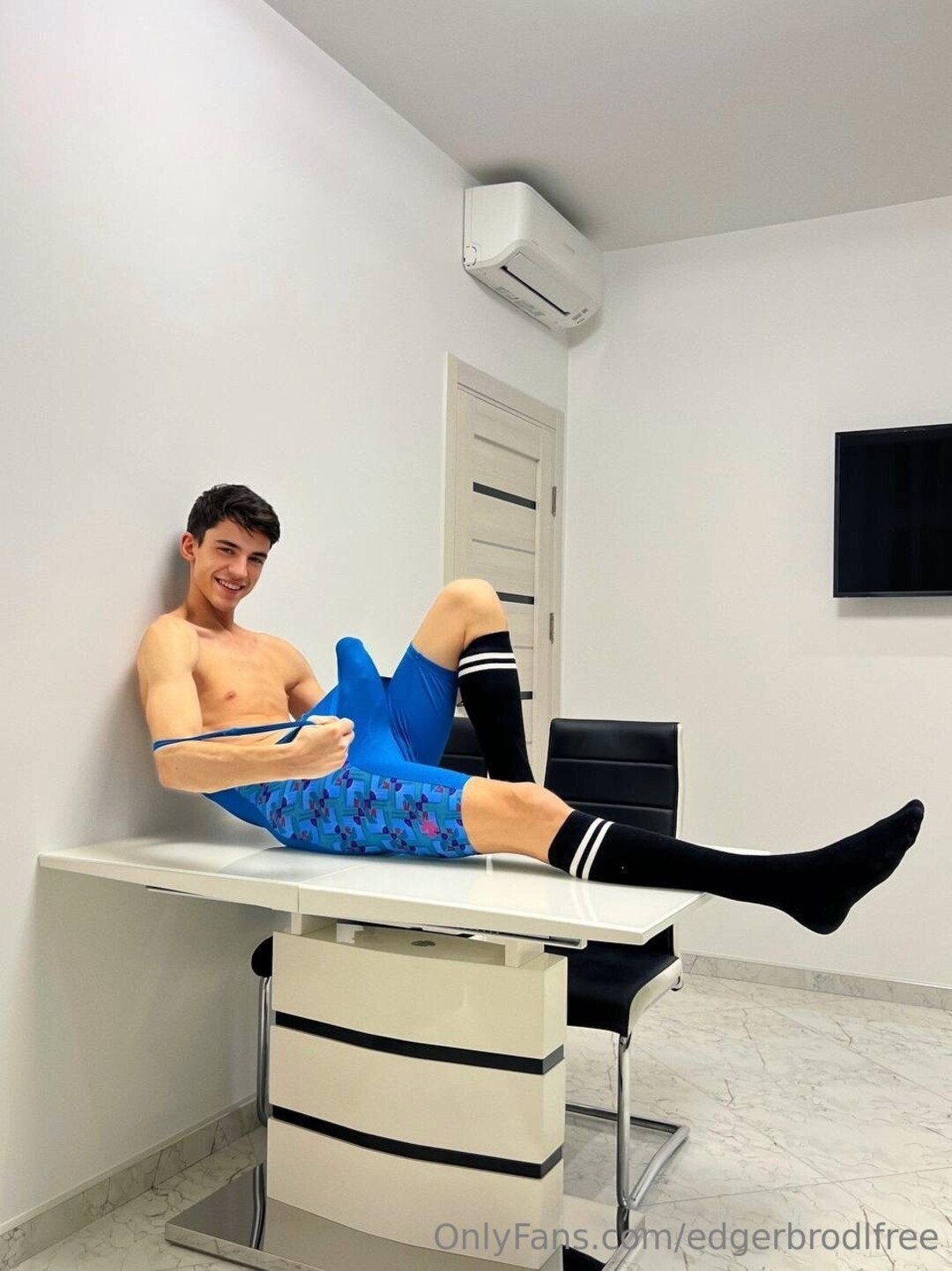 Alasti lekkinud OnlyFans-i pilt Edgerbrodlfree #20