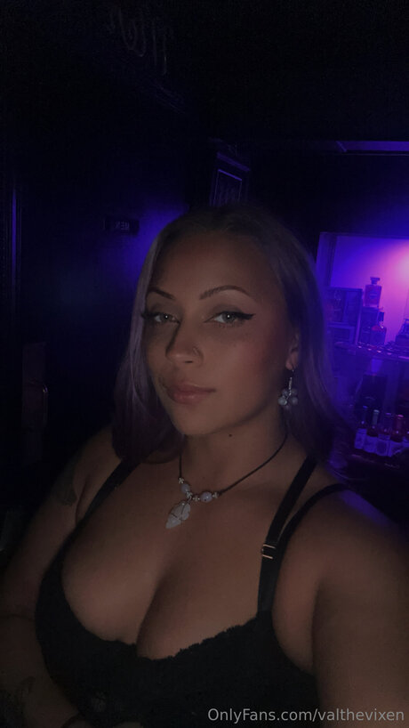 Обнаженная фотография утечки OnlyFans от Valthevixen