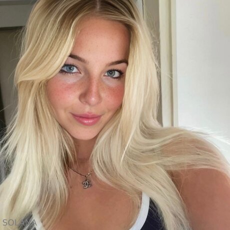 Naken läckt OnlyFans-bild av Urfrenchemma