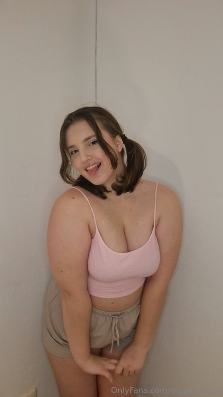 Foto di nudo di fuga di OnlyFans di Model Stacy