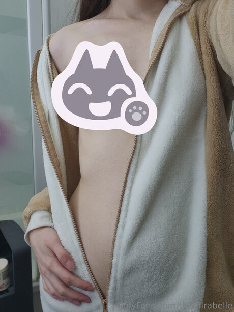 Alasti lekkinud OnlyFans-i pilt Themirabelle