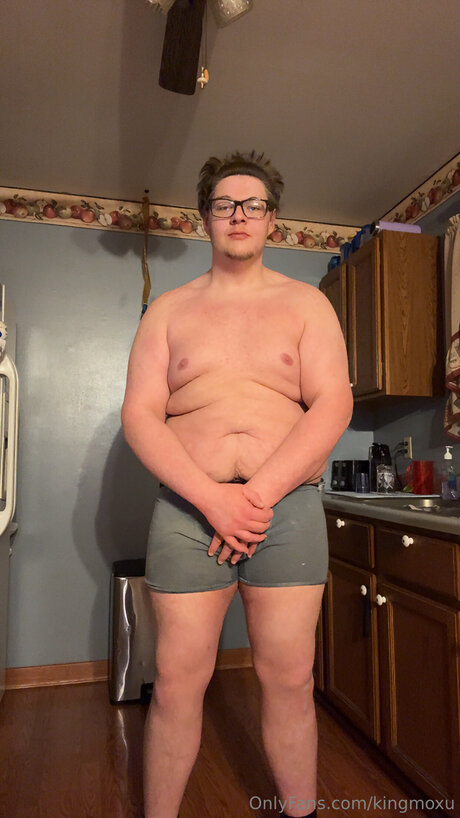 Nahá fotka uniklých OnlyFans od Kingmoxu