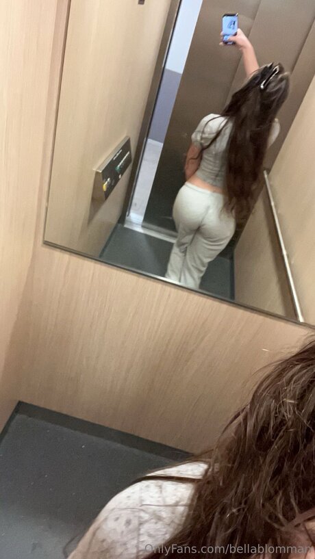 Foto desnuda filtrada de OnlyFans de Bellablomman