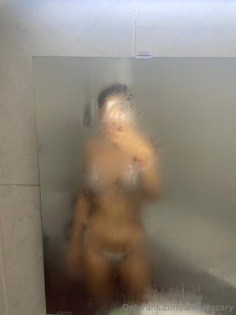 Foto nua vazada do OnlyFans de Annivercary
