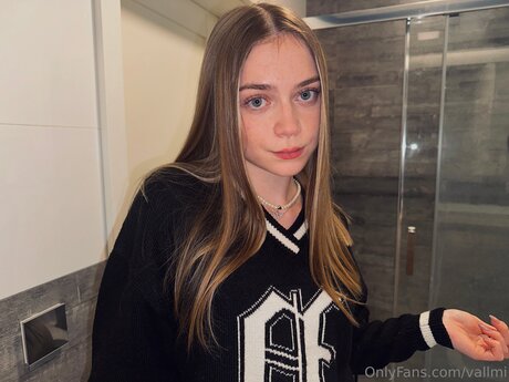 Nahá fotka uniklých OnlyFans od Vallmi
