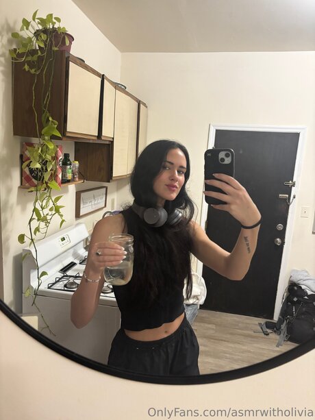 Naken läckt OnlyFans-bild av Asmrwitholivia