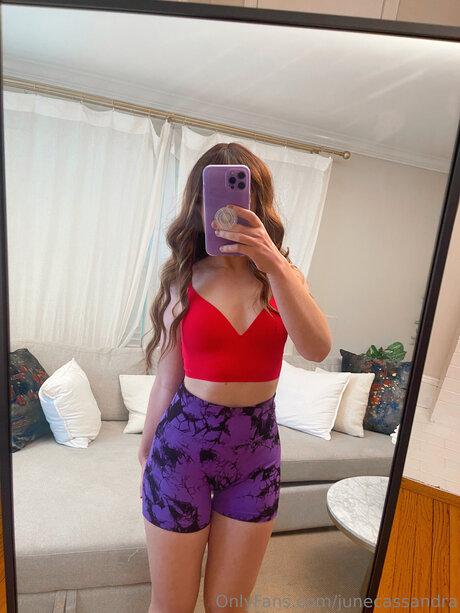 Nahá fotka uniklých OnlyFans od Junecassandra