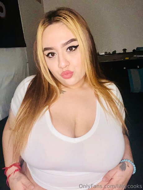Lilyanneee