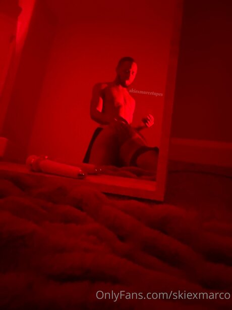 Обнаженная фотография утечки OnlyFans от Skiexmarco