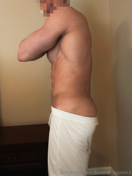 Обнаженная фотография утечки OnlyFans от Bromo Sapien1