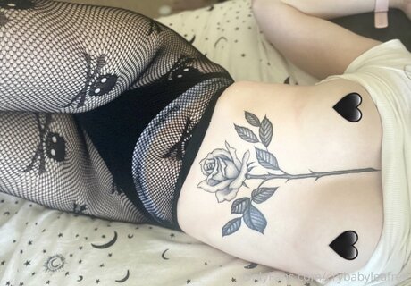 Nahá fotka uniklých OnlyFans od Crybabyleafree
