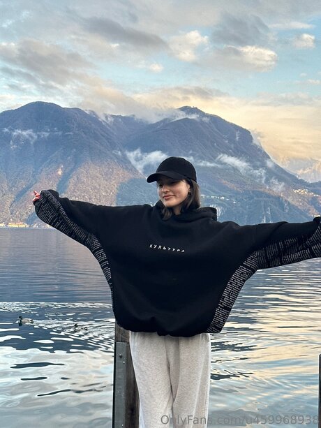 Naken lekkede OnlyFans-bilde av Lilttle Katee