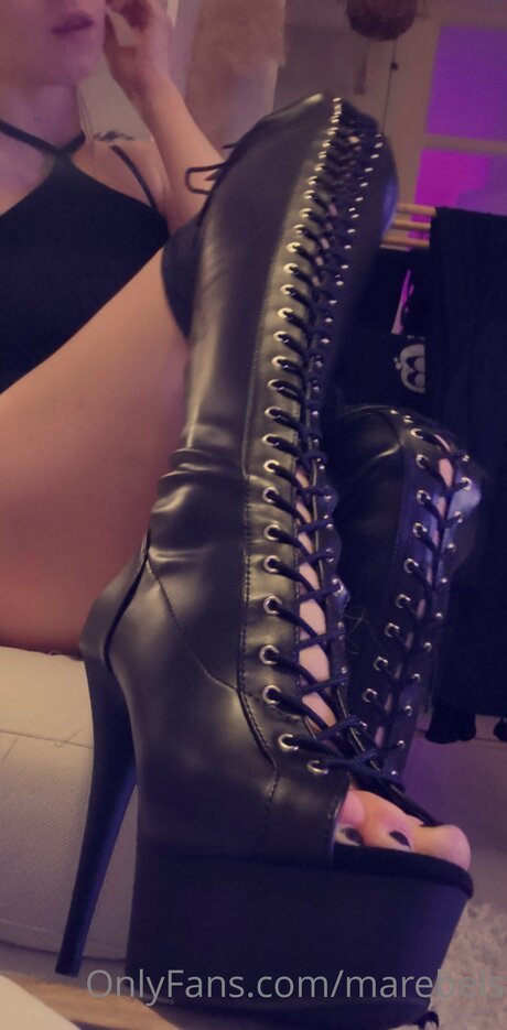 Naken läckt OnlyFans-bild av Rebelsarchive
