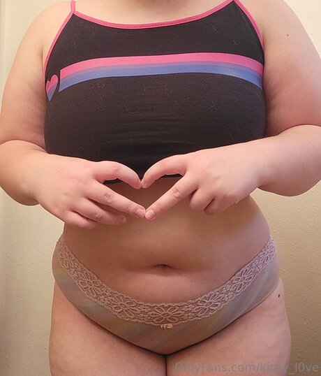 Alasti lekkinud OnlyFans-i pilt Kirby L0ve