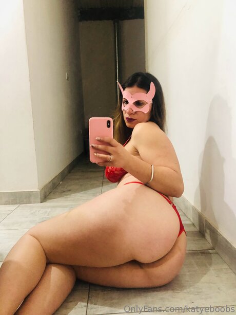 Katyeboobs