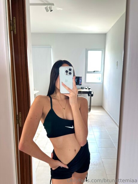 Brunettemiaa OnlyFans泄露裸照