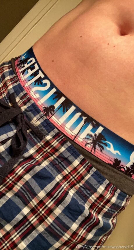 Alasti lekkinud OnlyFans-i pilt Mikwasowski15