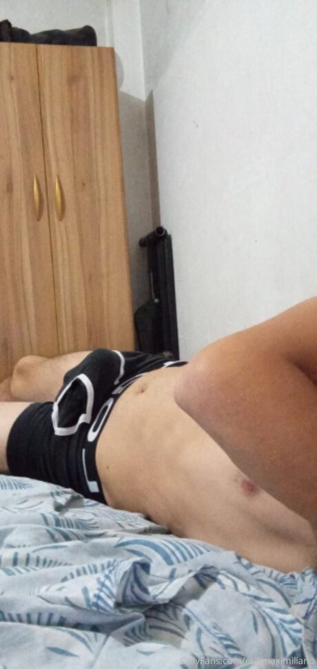 Naken lekkede OnlyFans-bilde av Erikmaximiliano