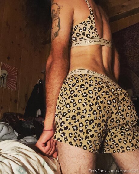 Naken läckt OnlyFans-bild av Jerbear222