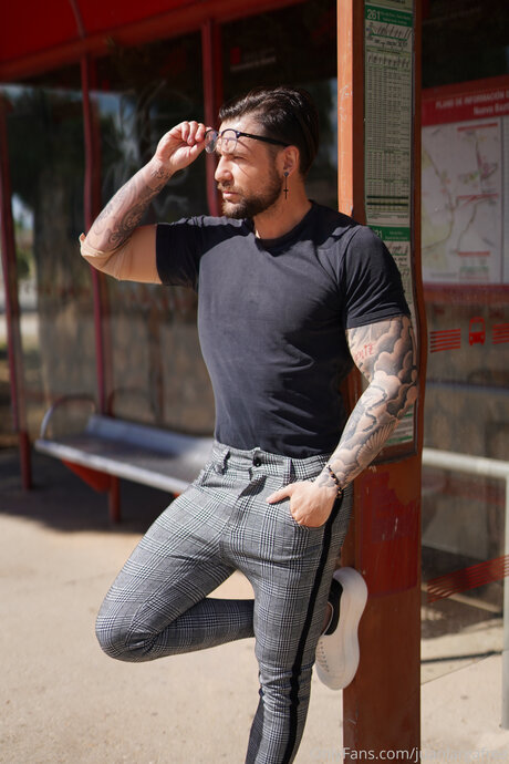 Alasti lekkinud OnlyFans-i pilt Juanlargafree