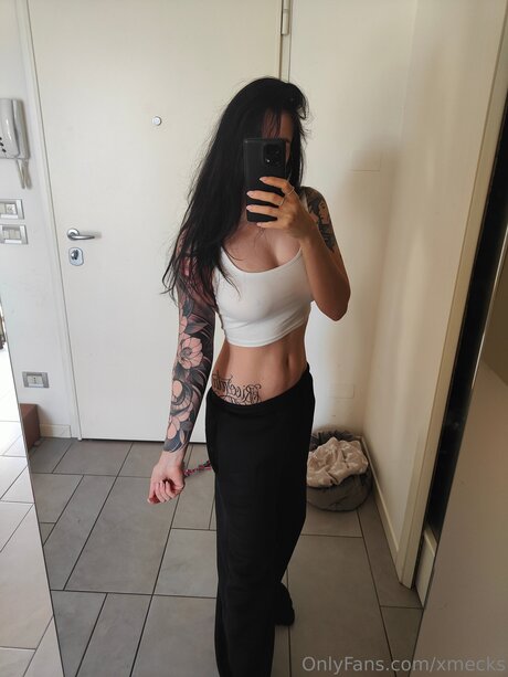 Naken läckt OnlyFans-bild av Xmecks