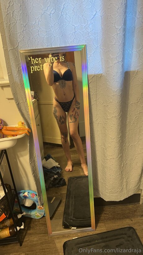Foto nua vazada do OnlyFans de Lizardraja