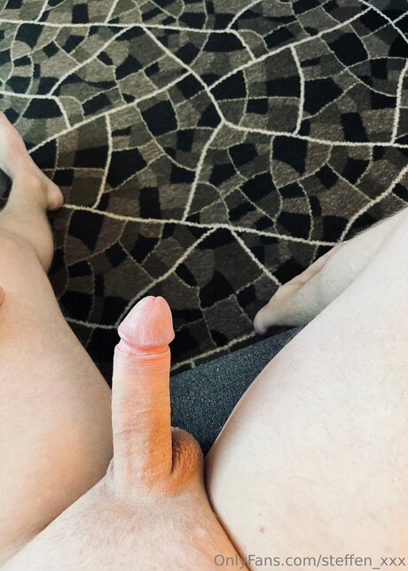 Naken läckt OnlyFans-bild av Steffen Xxx