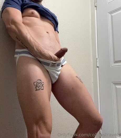 Naken läckt OnlyFans-bild av Coltonstravels