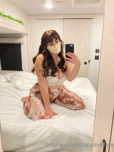 Naken läckt OnlyFans-bild av Lanalovefree