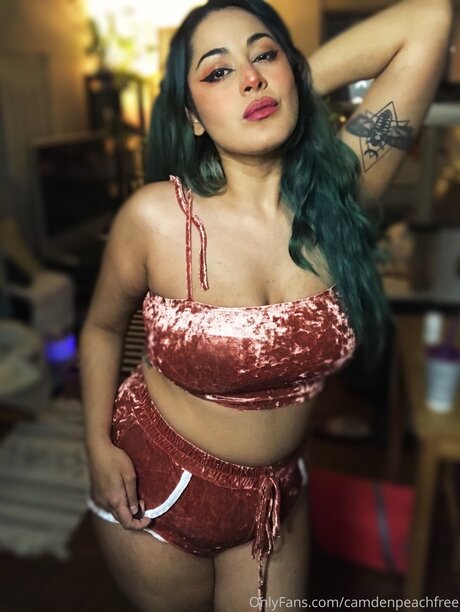 Camdenpeachfree  nude leaked OnlyFans photo
