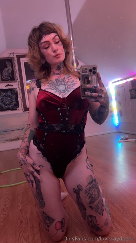 Nahá fotka uniklých OnlyFans od Lovekaydeeee