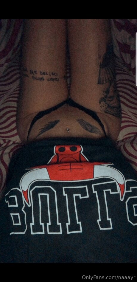 Naken läckt OnlyFans-bild av Naaayr