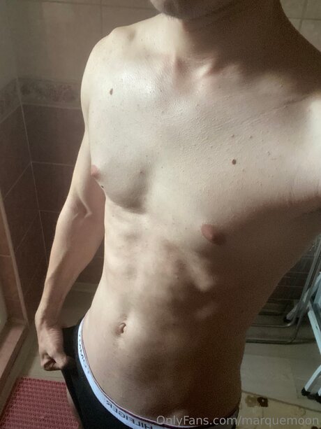 Nagie wyciekłe zdjęcie OnlyFans od Marquemoon