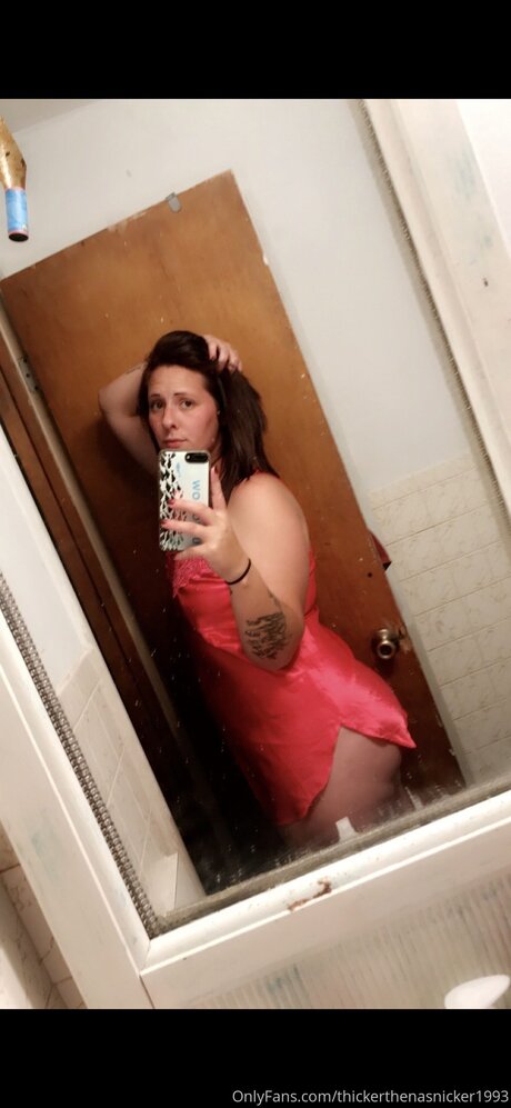 Photo nue de fuite OnlyFans de Thickerthenasnicker1993