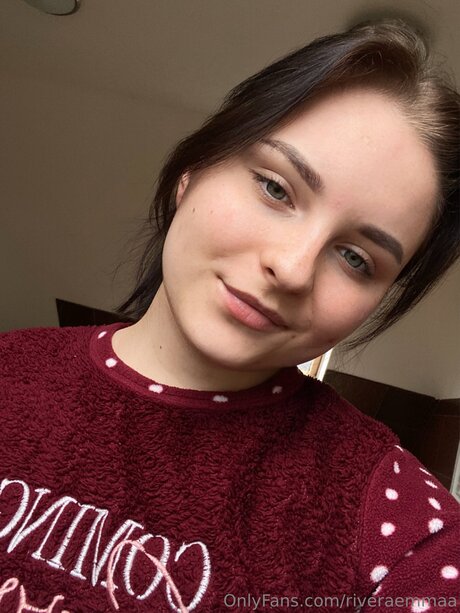Nahá fotka uniklých OnlyFans od Riveraemmaa