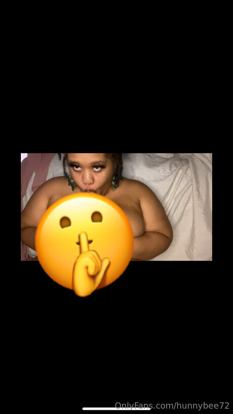 Hunnybee72  nude leaked OnlyFans photo