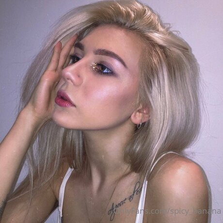 Naken läckt OnlyFans-bild av Sandy Caaandy