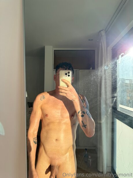 Foto di nudo di fuga di OnlyFans di Dimitrysimonit