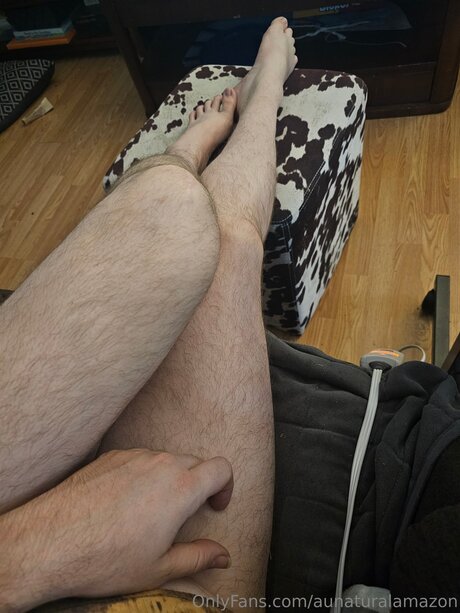 Naken lekkede OnlyFans-bilde av Aunaturalamazon