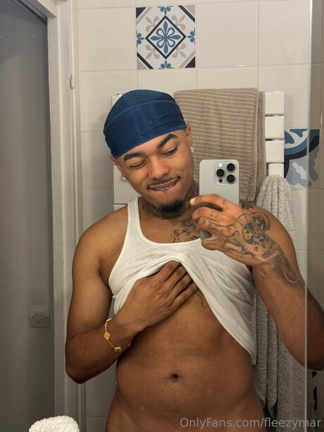 Photo nue de fuite OnlyFans de Omarlwc