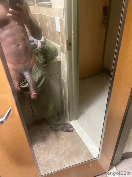 Photo nue de fuite OnlyFans de Kengot12in