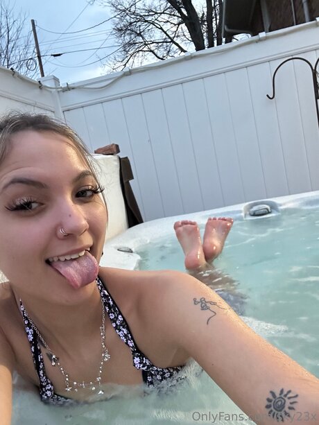 Naakte gelekte OnlyFans-foto van Sky23x