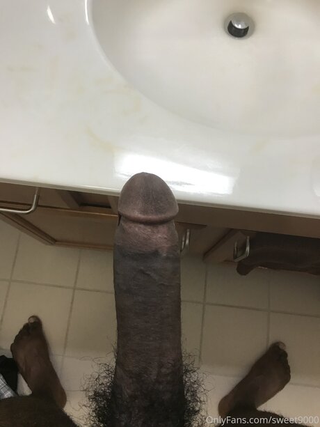 Alaston vuotanut OnlyFans-kuva Sweet9000