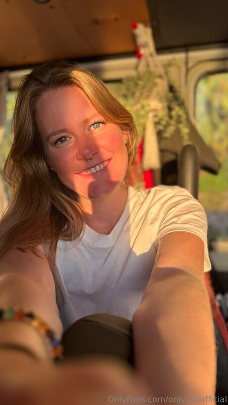 Naken läckt OnlyFans-bild av Onlyviviofficial