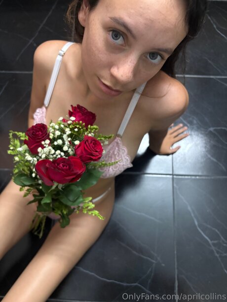 Naakte gelekte OnlyFans-foto van Aprilcollins
