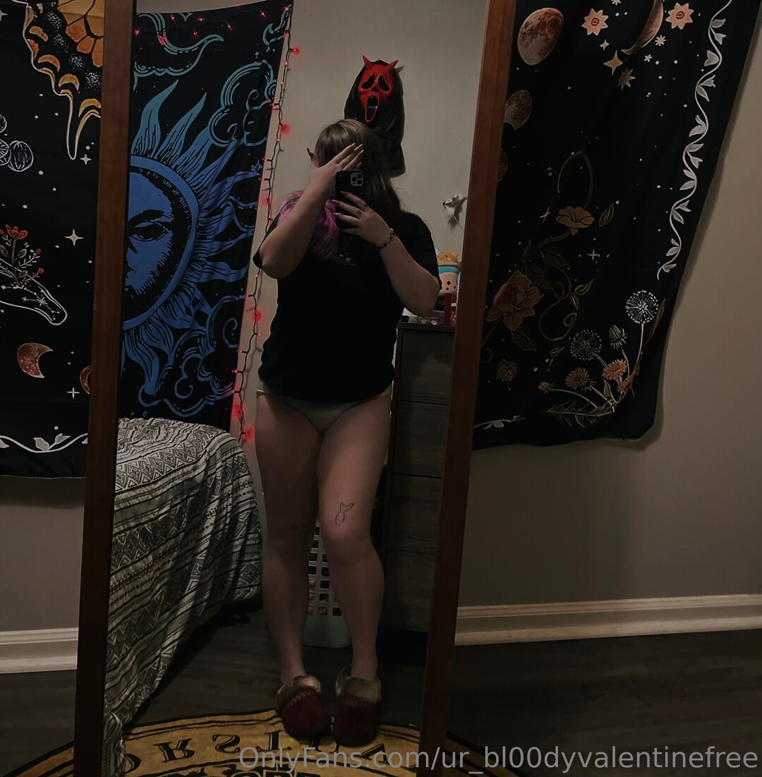 Naakte gelekte OnlyFans-foto van Valentinestoyoufree #37